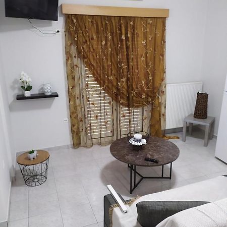 דירות Karababás Seaview Chalkis מראה חיצוני תמונה