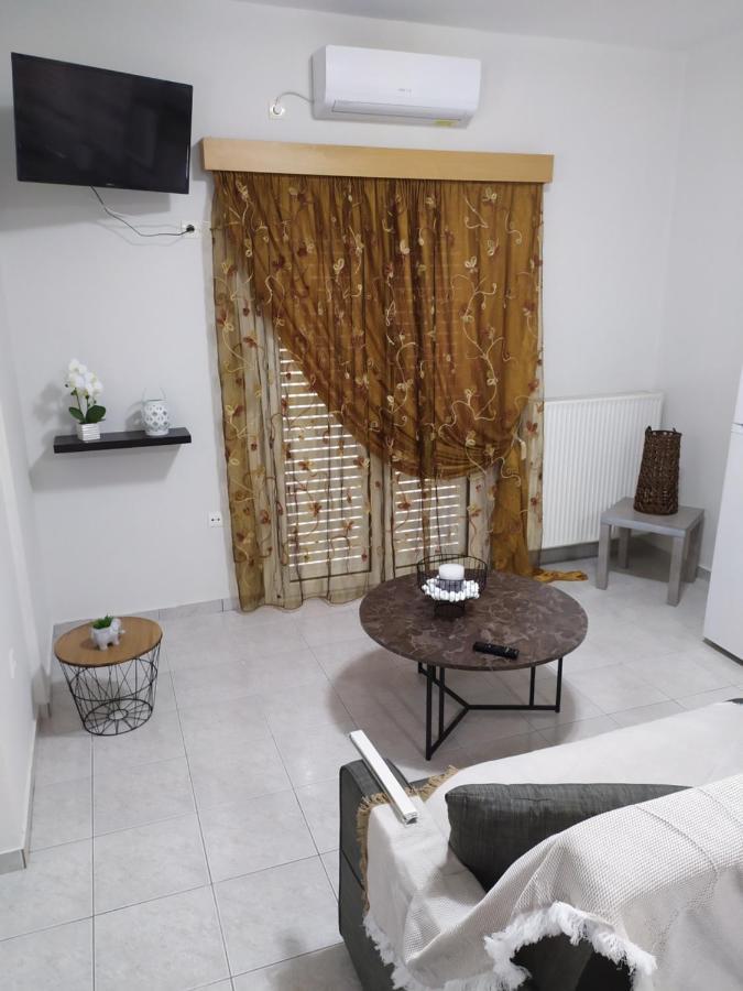 דירות Karababás Seaview Chalkis מראה חיצוני תמונה