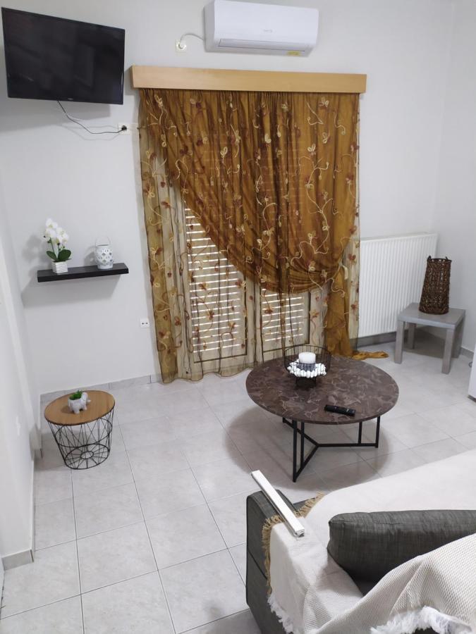 דירות Karababás Seaview Chalkis מראה חיצוני תמונה